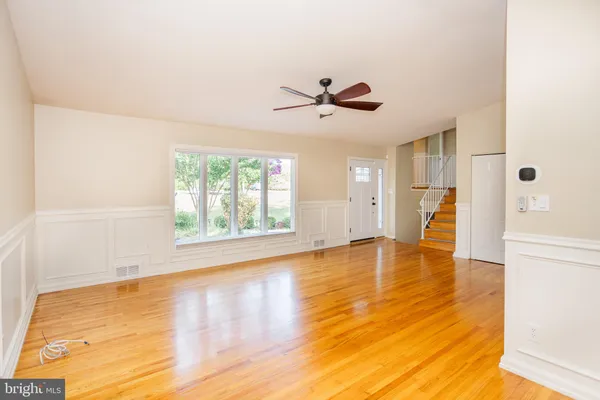 $3,850 | 8901 Beauchamp Drive, Alexandria, VA 22309