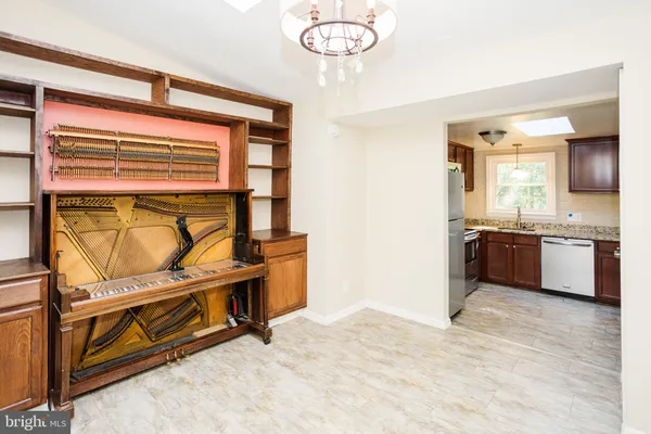 $3,850 | 8901 Beauchamp Drive, Alexandria, VA 22309