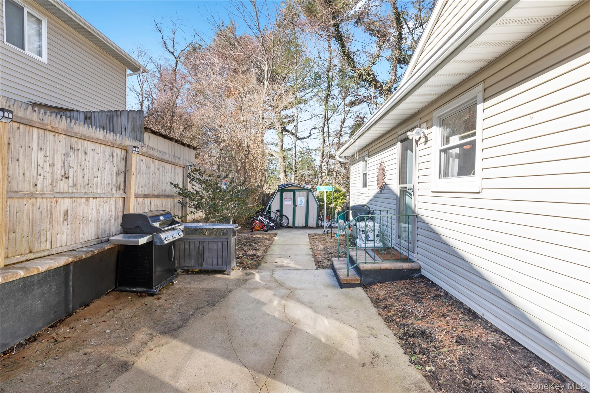 193 Maple Road Wading River, NY 11792 - Photo 16 of 17