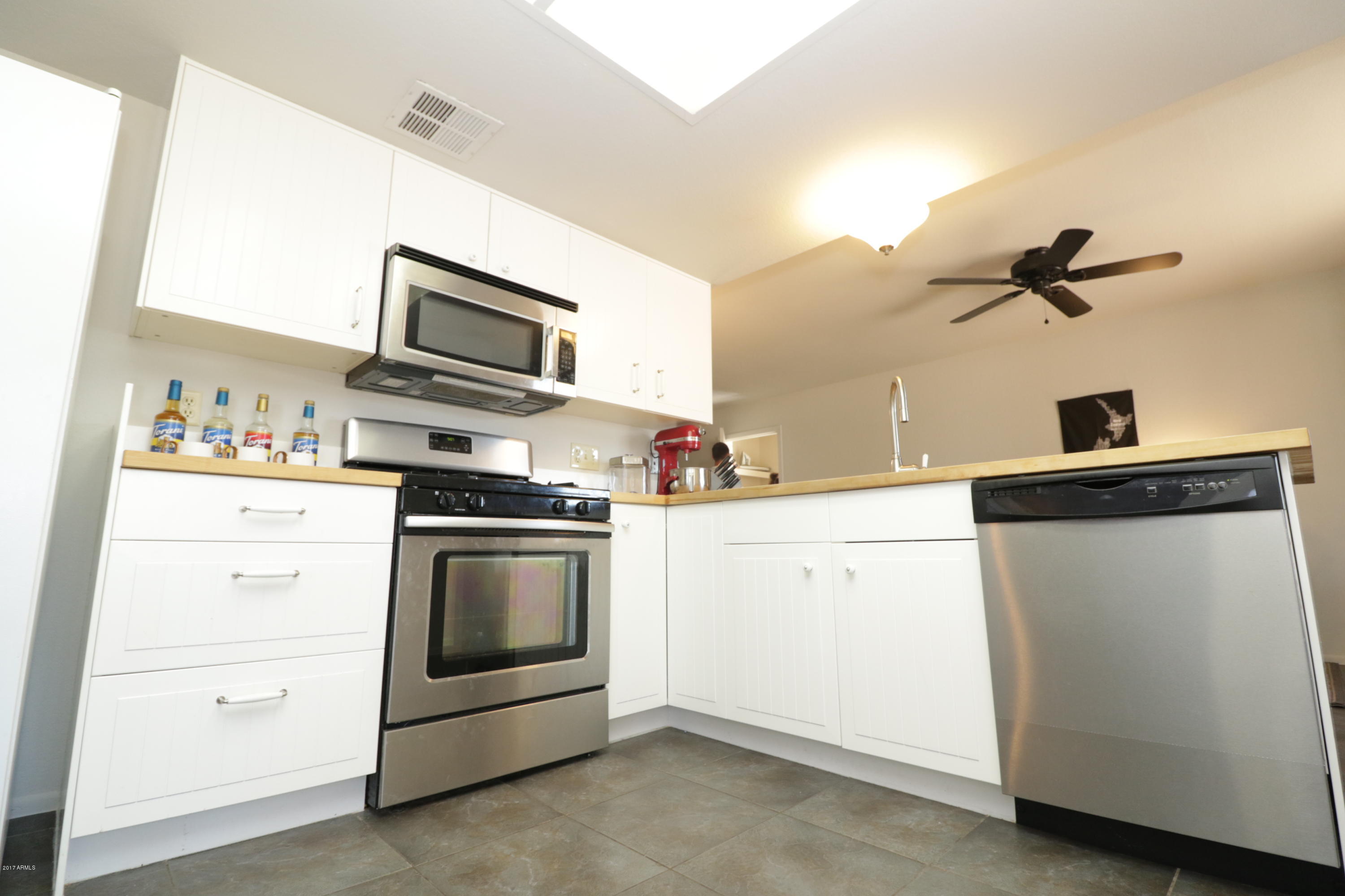1508 West Escuda Road Phoenix, AZ 85027 - Photo 2 of 20 AX5A3845