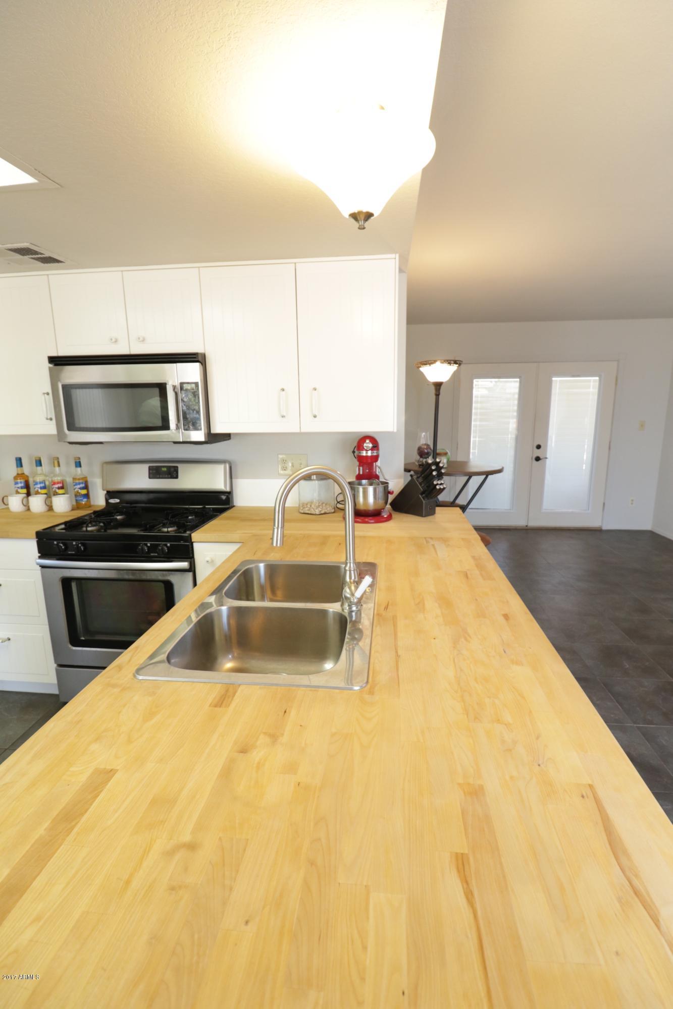 1508 West Escuda Road Phoenix, AZ 85027 - Photo 3 of 20 AX5A3844