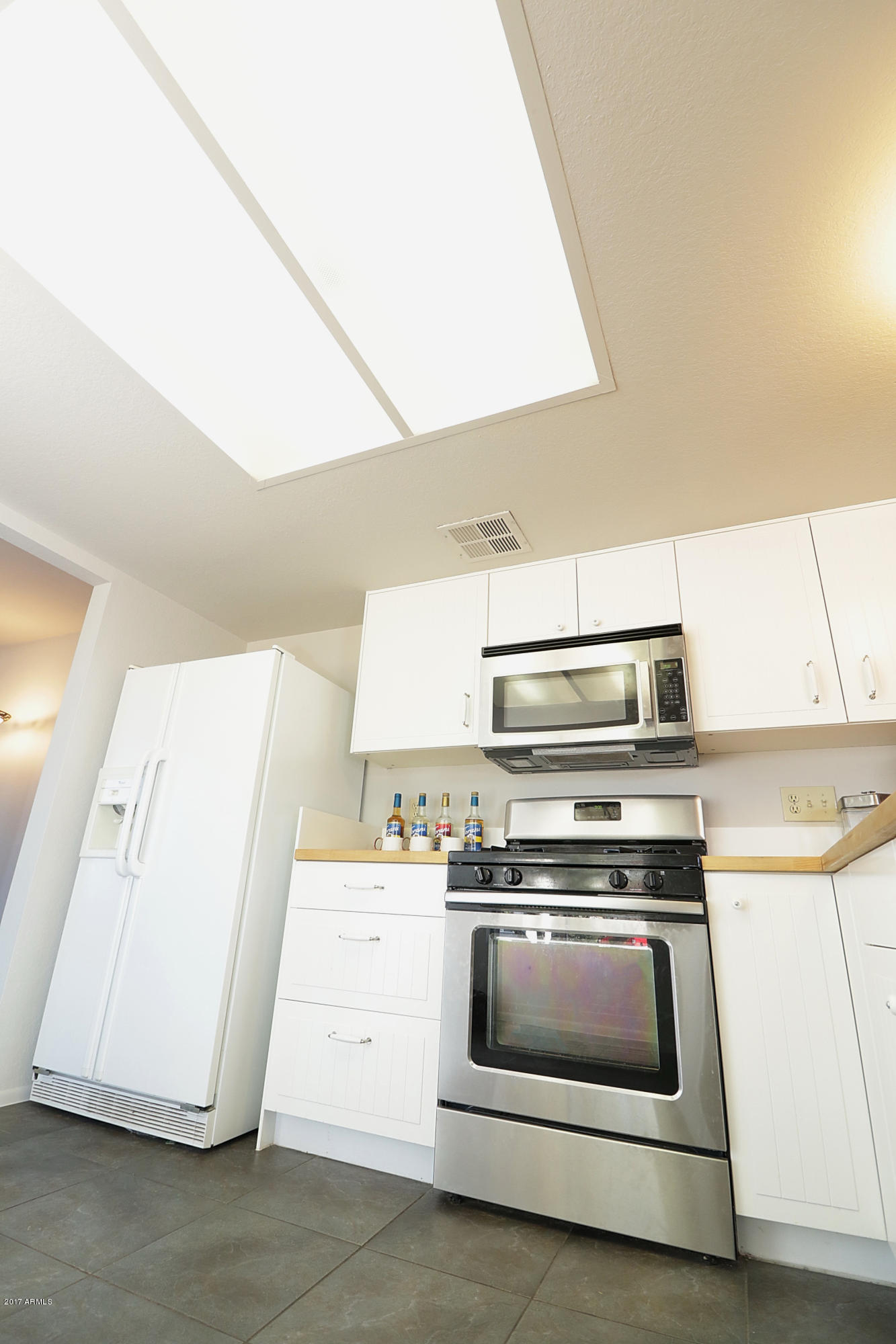 1508 West Escuda Road Phoenix, AZ 85027 - Photo 4 of 20 AX5A3848