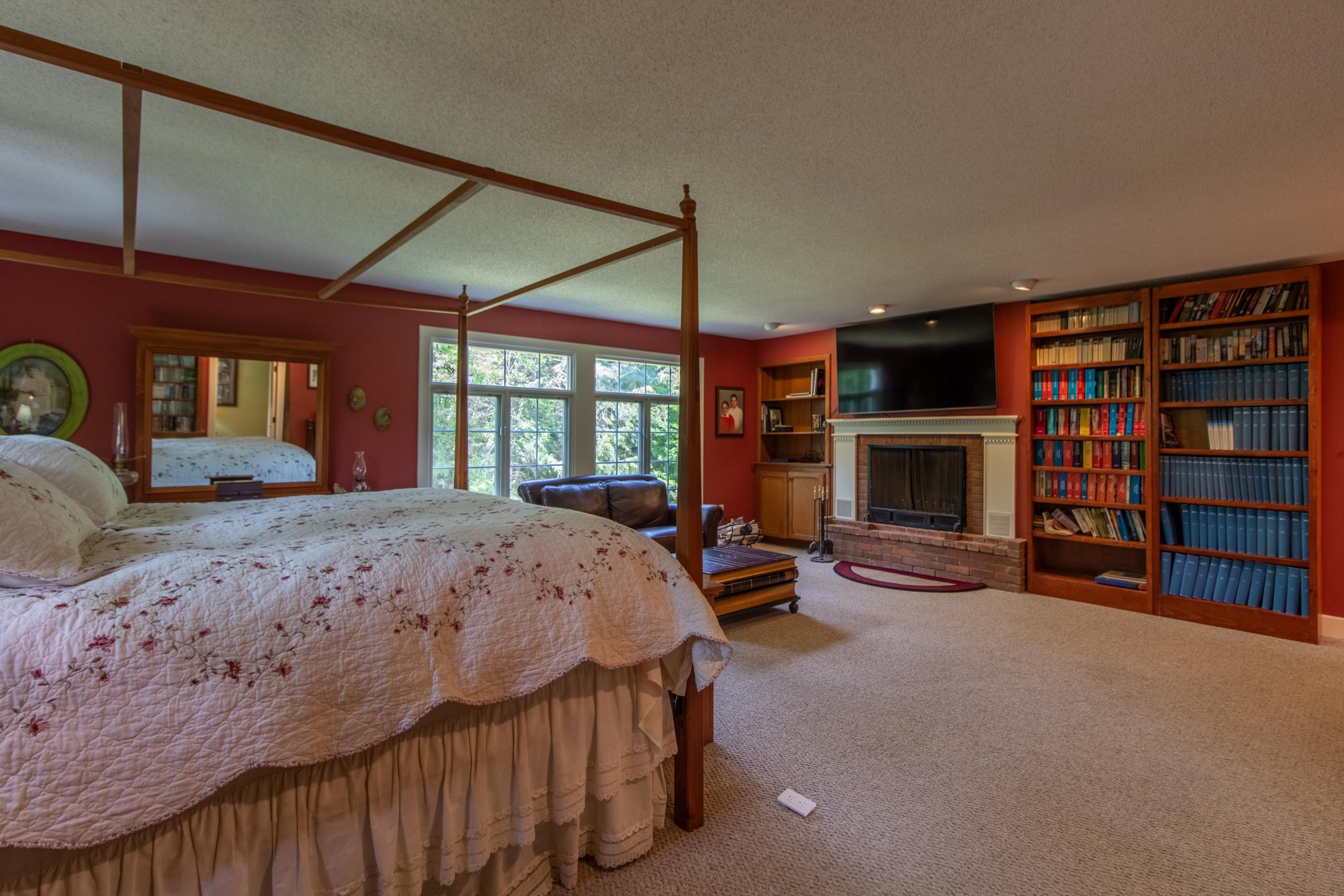 364 East Hill Road Troy, VT 05859 - Photo 18 of 40