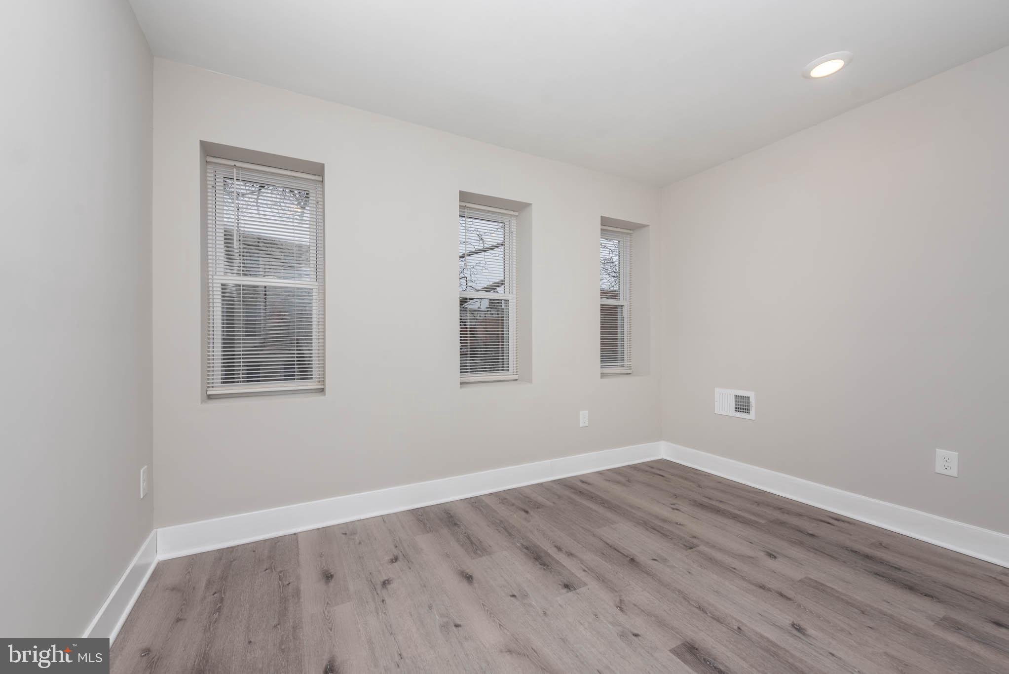 1011 North Mount Street Baltimore, MD 21217 - Photo 8 of 22