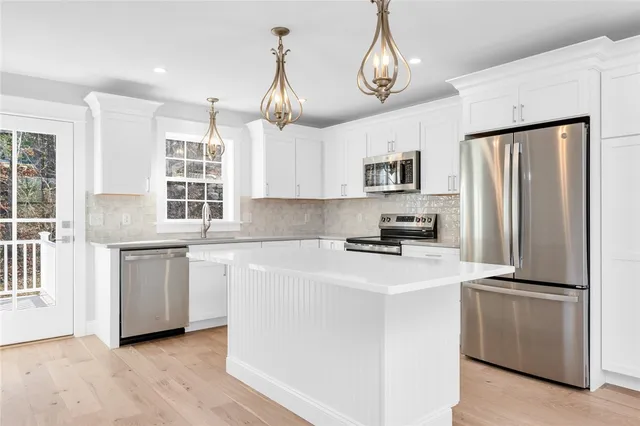 $750,000 | 53 Bradford Road, Westerly, RI 02808