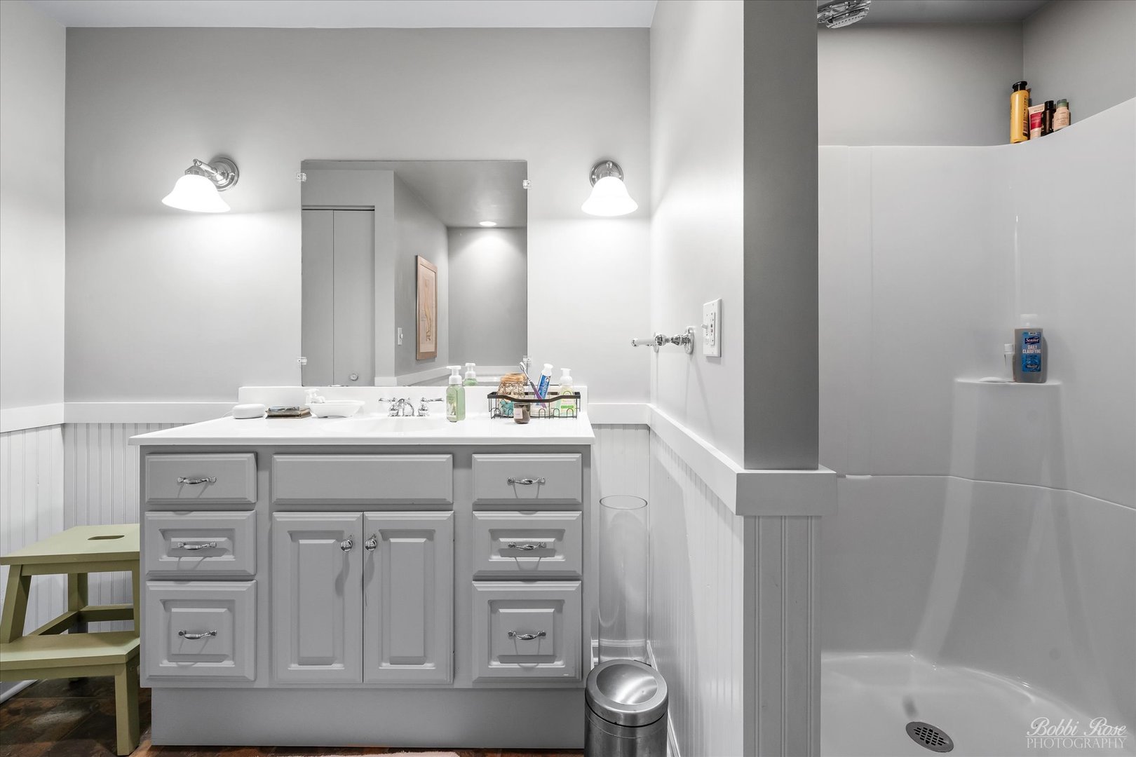 439 South Church Road Bensenville, IL 60106 - Photo 37 of 49 a bathroom with a sink a toilet and shower