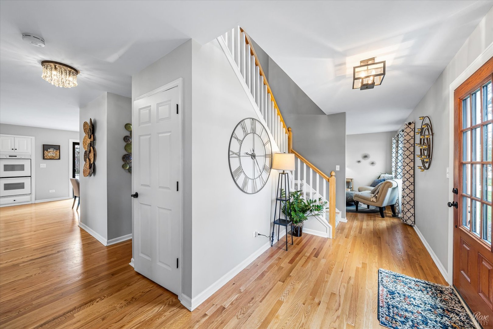 439 South Church Road Bensenville, IL 60106 - Photo 4 of 49 a view of an entryway with wooden floor