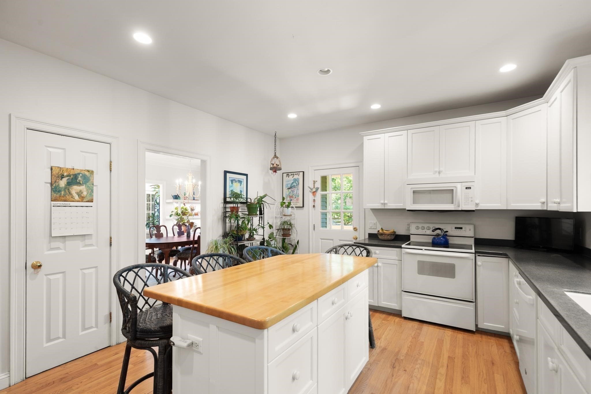 32 Ashland Road Boxford, MA 01921 - Photo 9 of 36 Gallery Image 9