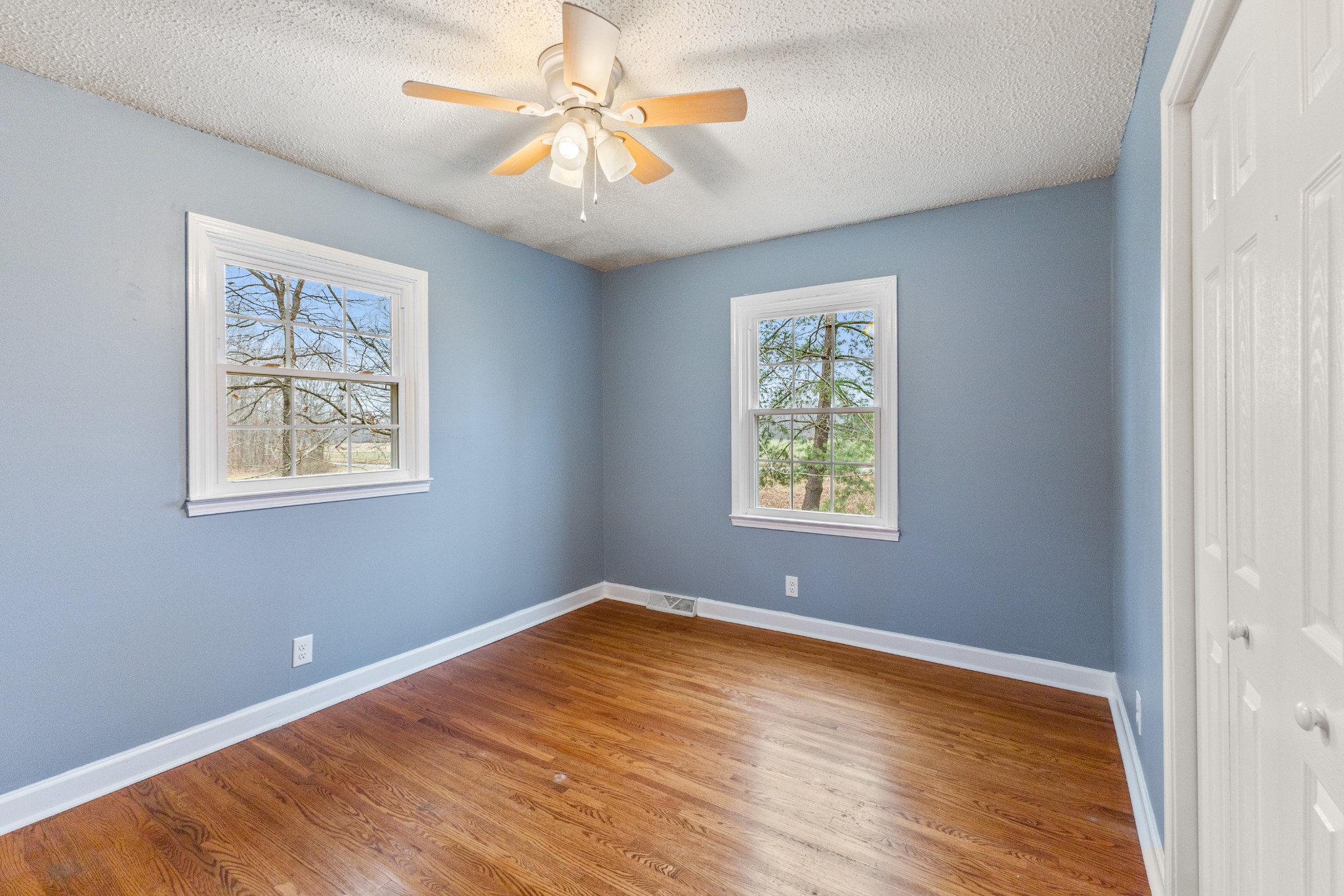 698 Houston Fielder Road Clarksville, TN 37043 - Photo 25 of 61 a view of empty room with wooden floor