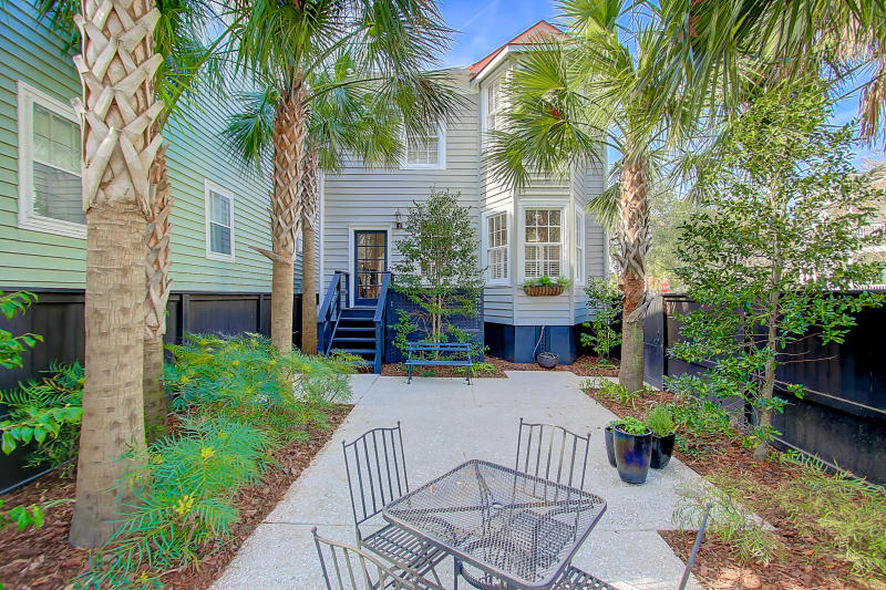 38 Rutledge Avenue Charleston, SC 29401 - Photo 36 of 38 Courtyard
