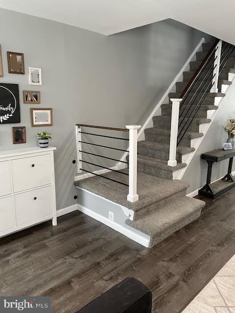 10848 Perrin Road Philadelphia, PA 19154 - Photo 2 of 38 a view of entryway and hall
