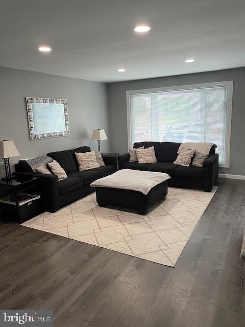 10848 Perrin Road Philadelphia, PA 19154 - Photo 3 of 38 a living room with furniture and a large window
