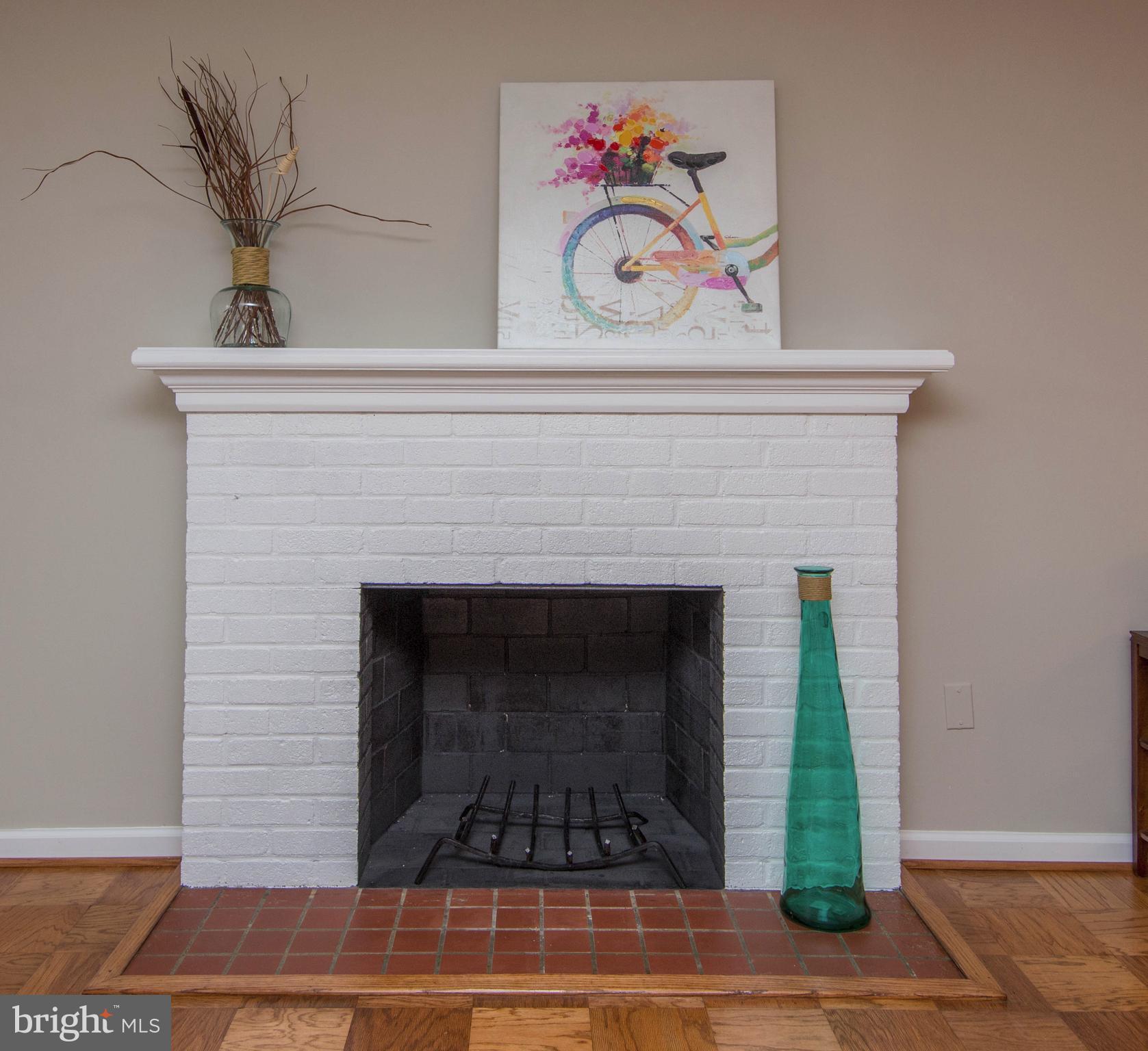 7524 Jervis Street Springfield, VA 22151 - Photo 10 of 20 Living Room