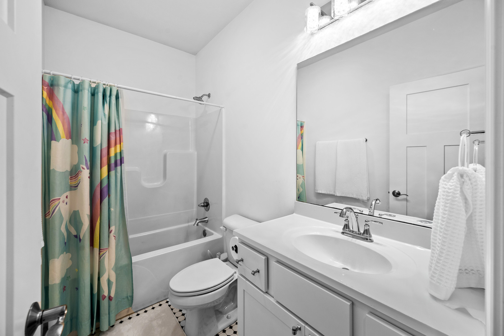 505 Raef Road Downs, IL 61736 - Photo 5 of 43 Gallery Image 5