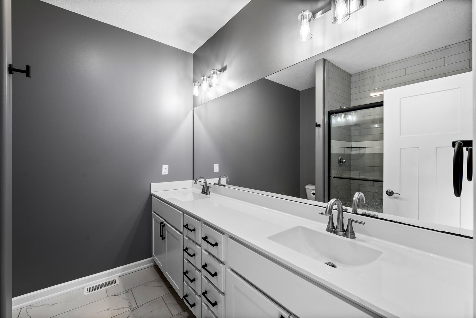 505 Raef Road Downs, IL 61736 - Photo 8 of 43 Gallery Image 8