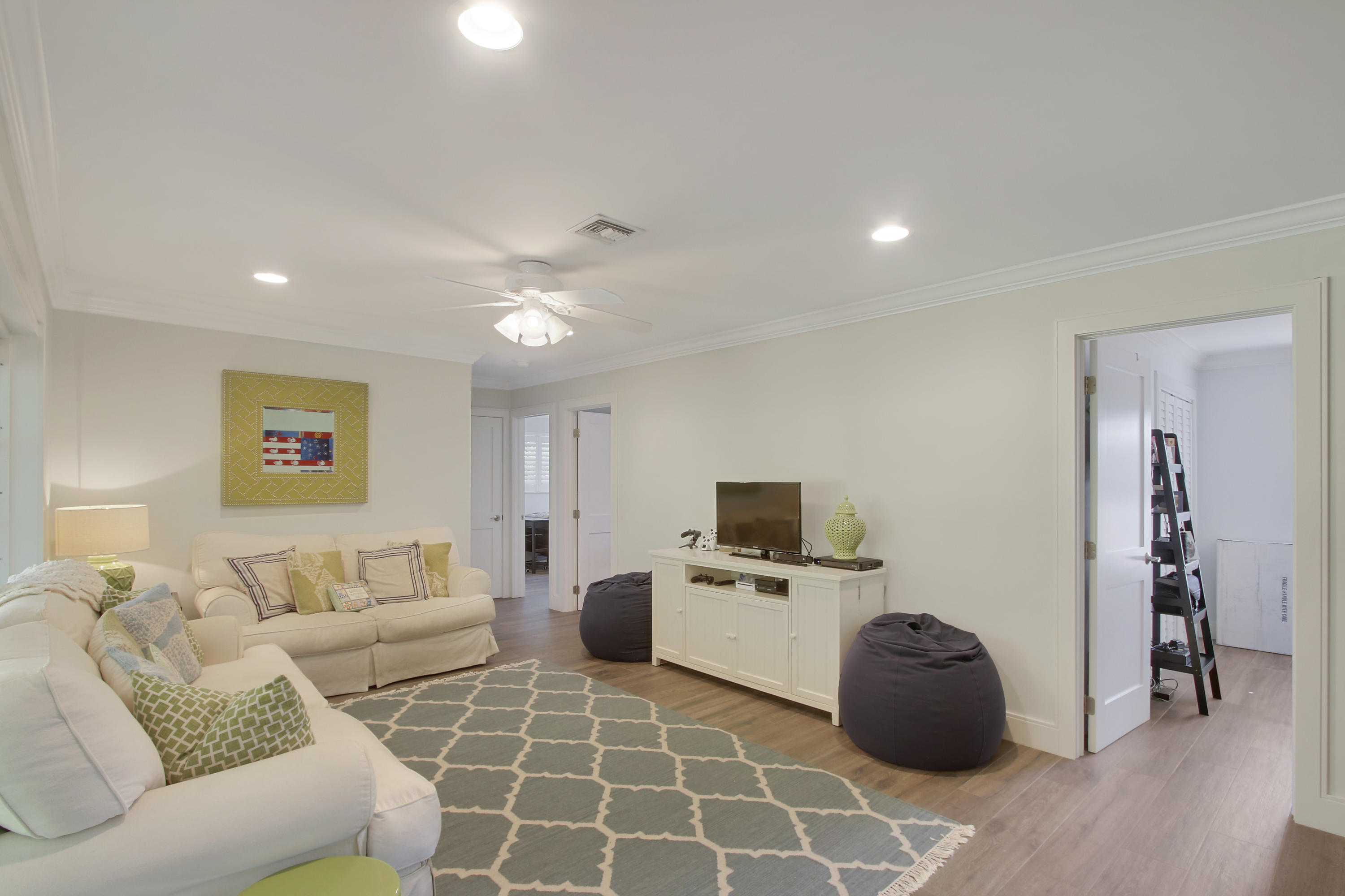 143 Gulfstream Road North Palm Beach, FL 33408 - Photo 5 of 26 House1-10