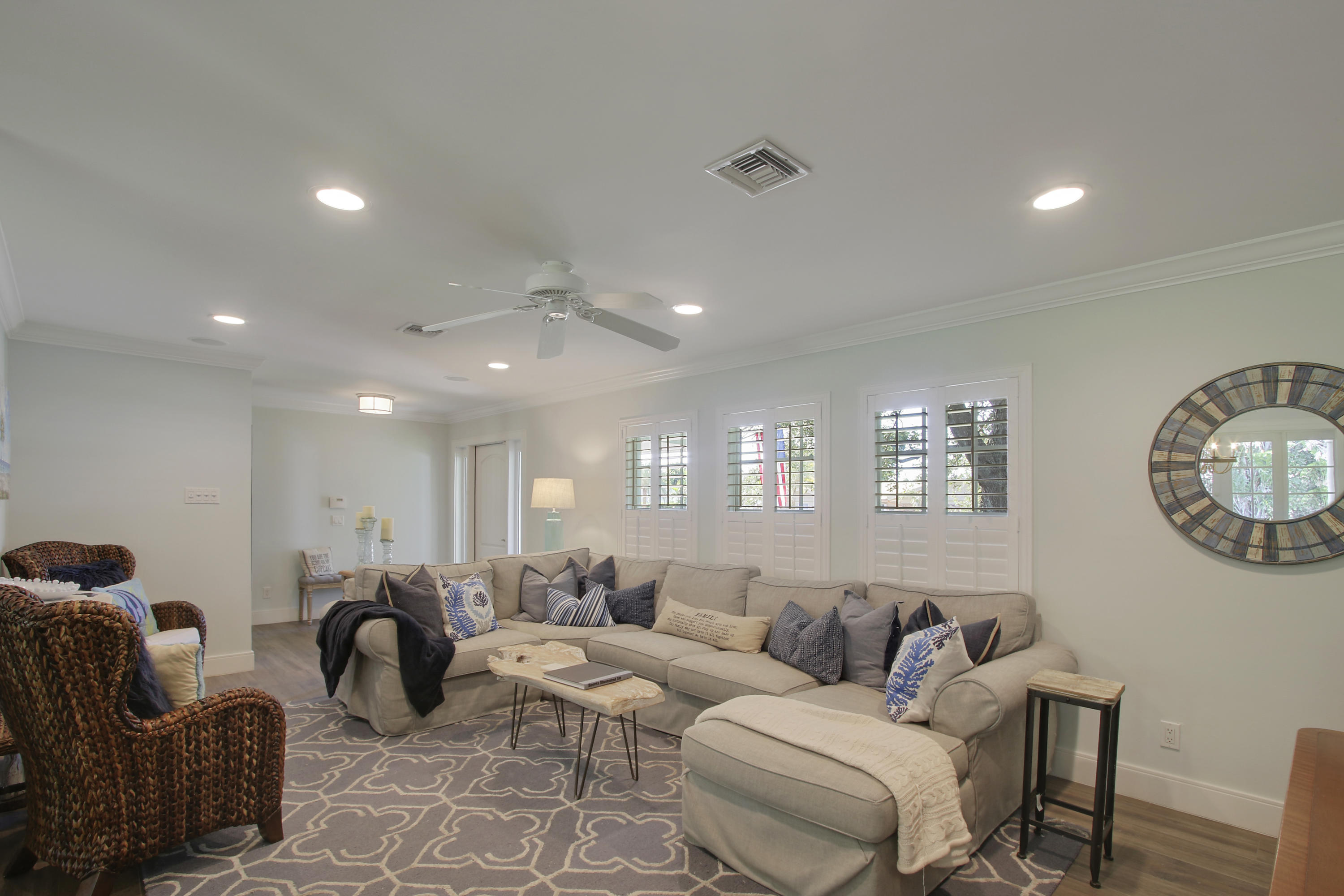 143 Gulfstream Road North Palm Beach, FL 33408 - Photo 9 of 26 House1-21
