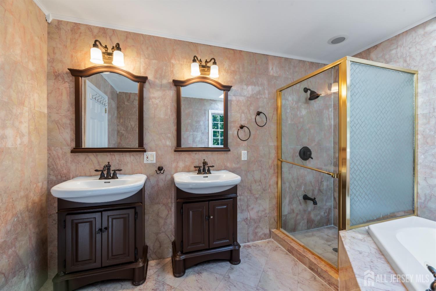 26 Agate Road East Brunswick, NJ 08816 - Photo 21 of 43 Gallery Image 21