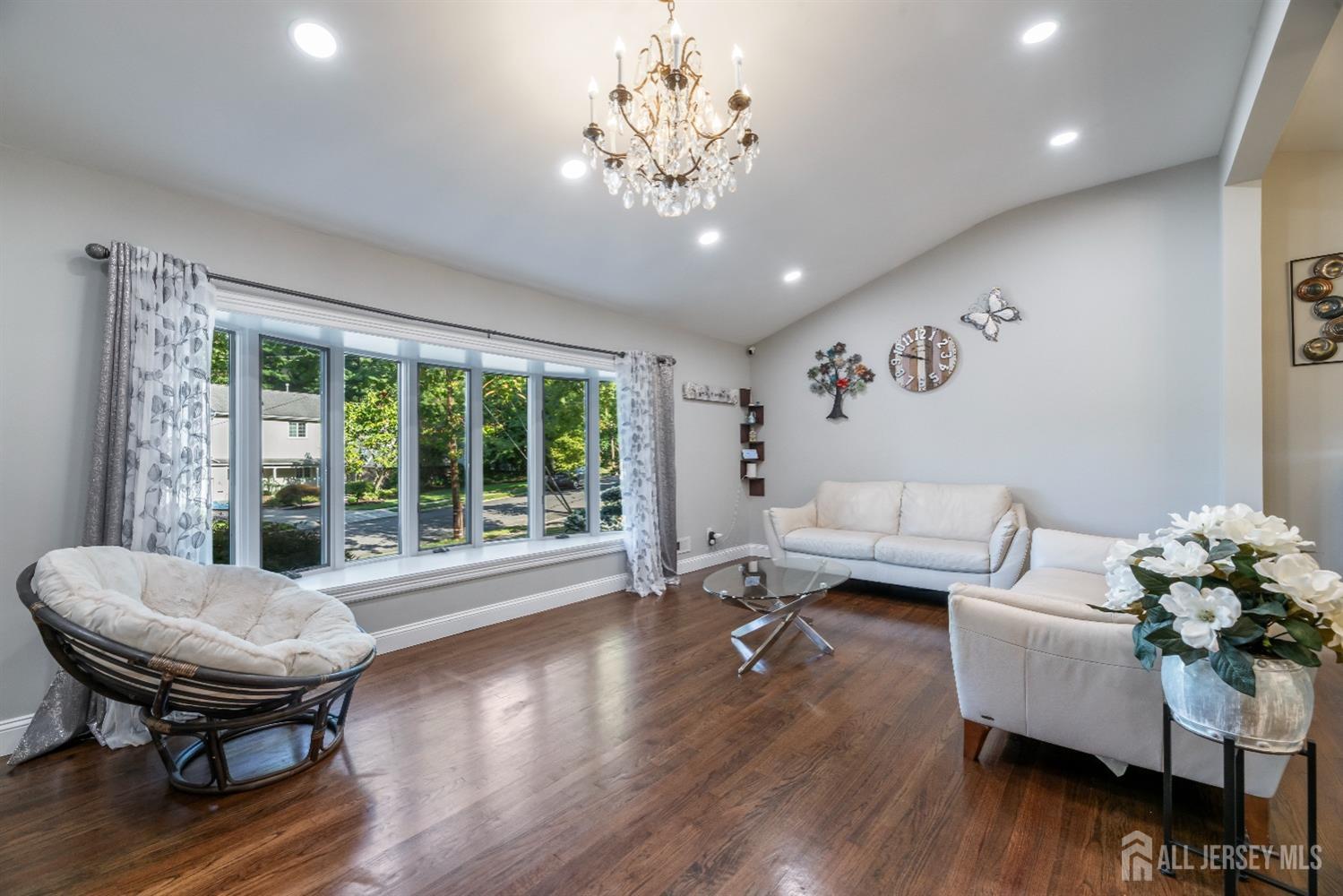 26 Agate Road East Brunswick, NJ 08816 - Photo 5 of 43 Gallery Image 5