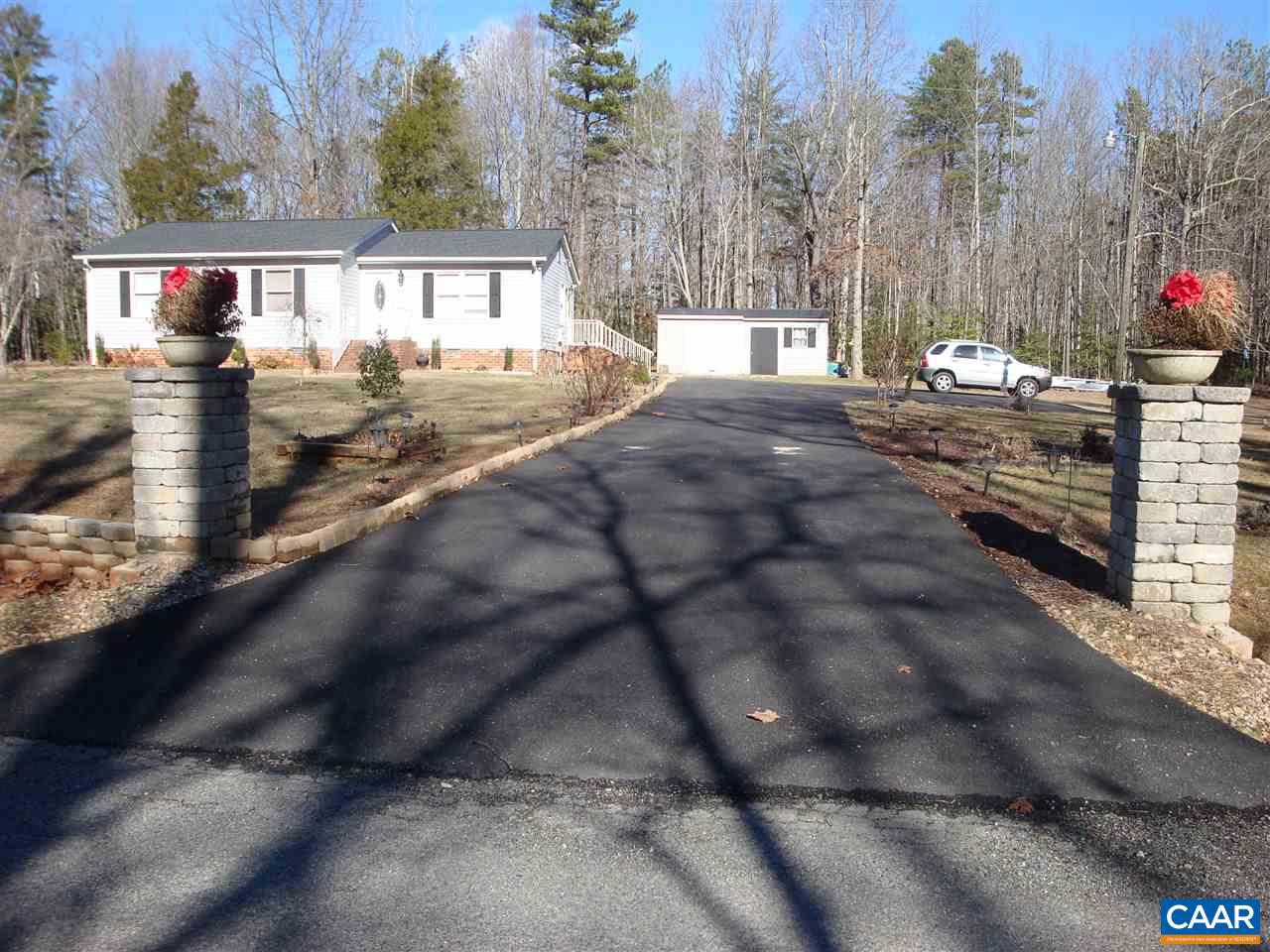 6320 Community House Road Columbia, VA 23038 - Photo 2 of 13