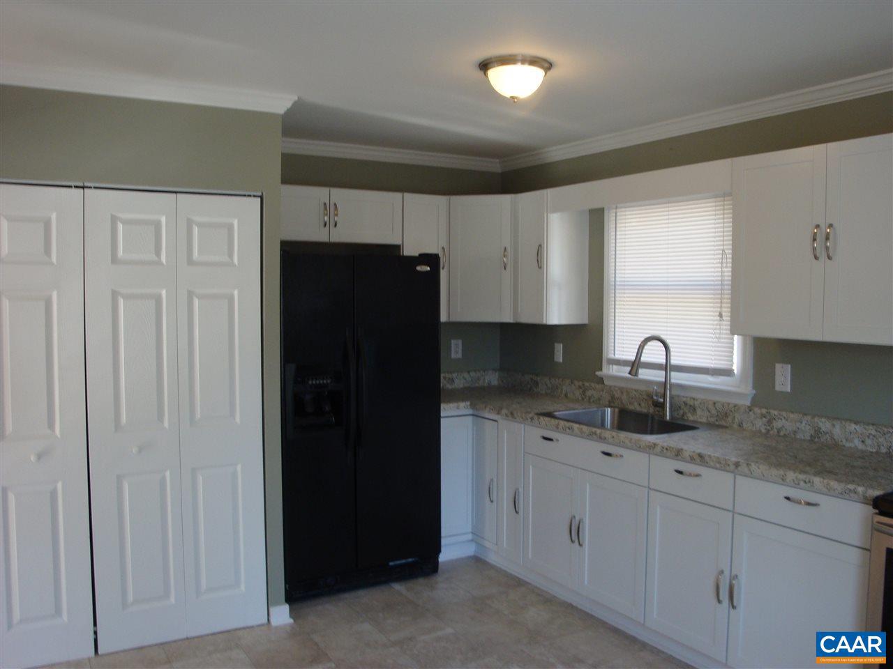 6320 Community House Road Columbia, VA 23038 - Photo 3 of 13