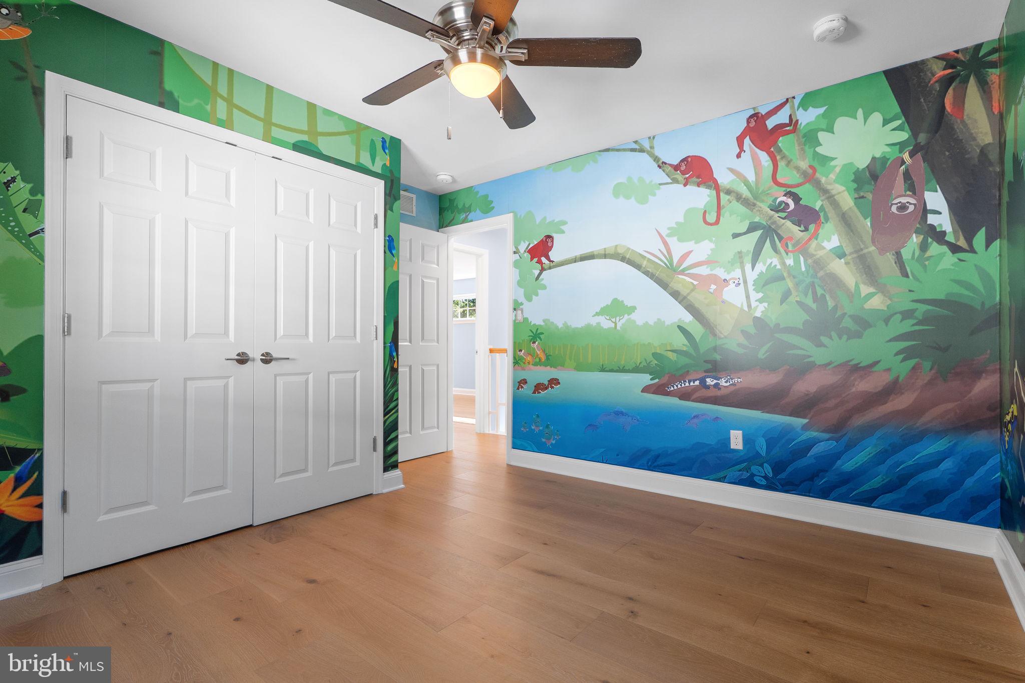 975 Phillips Drive Arnold, MD 21012 - Photo 35 of 93 3rd bedroom on upper level with custom mural