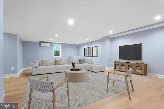 $1,900,000 | 975 Phillips Drive, Arnold, MD 21012