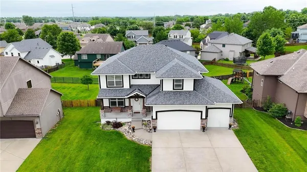 $509,900 | 1305 Northeast 107th Street, Kansas City, MO 64155