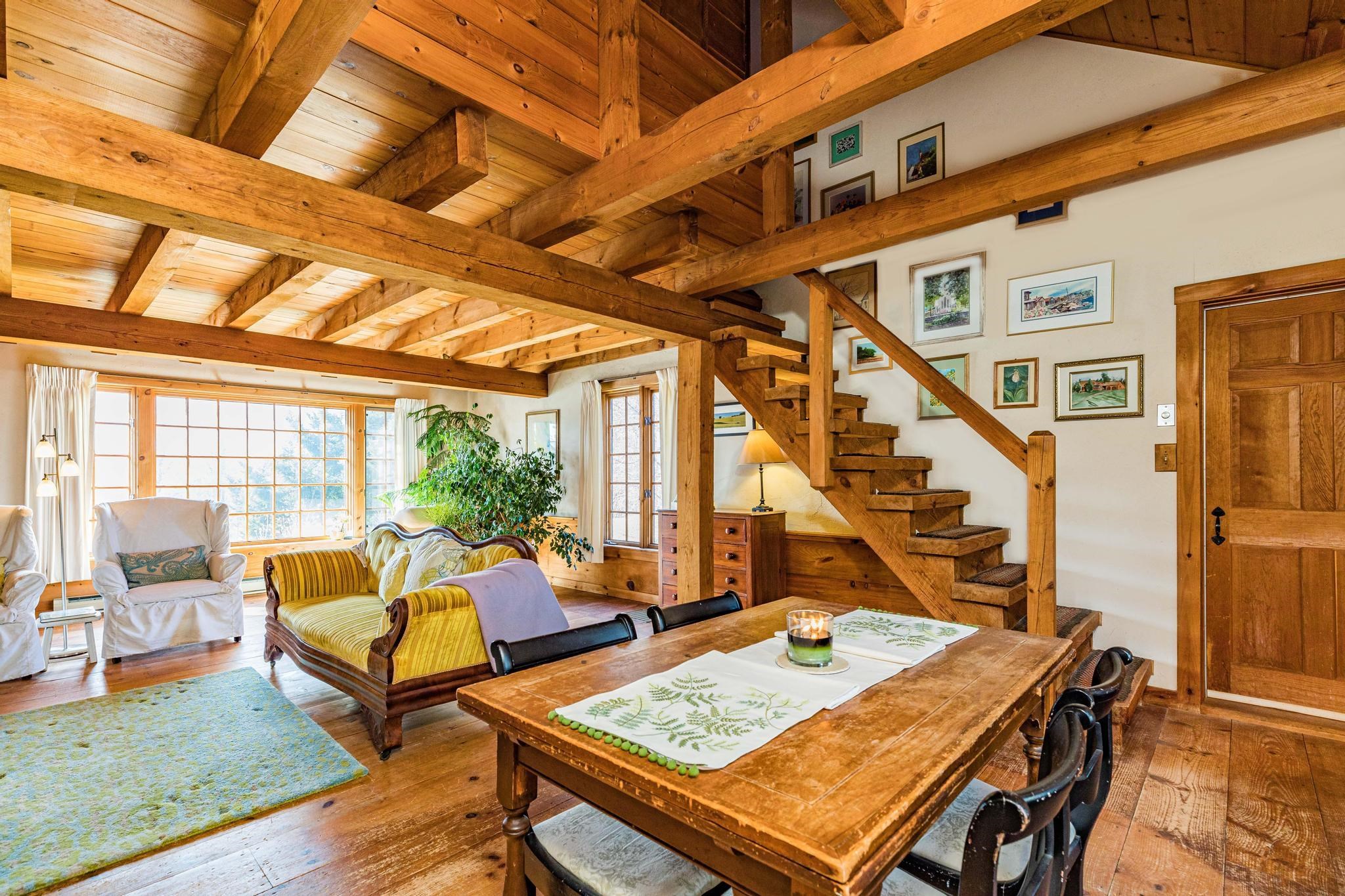 307 Stage Road Nottingham, NH 03290 - Photo 4 of 40