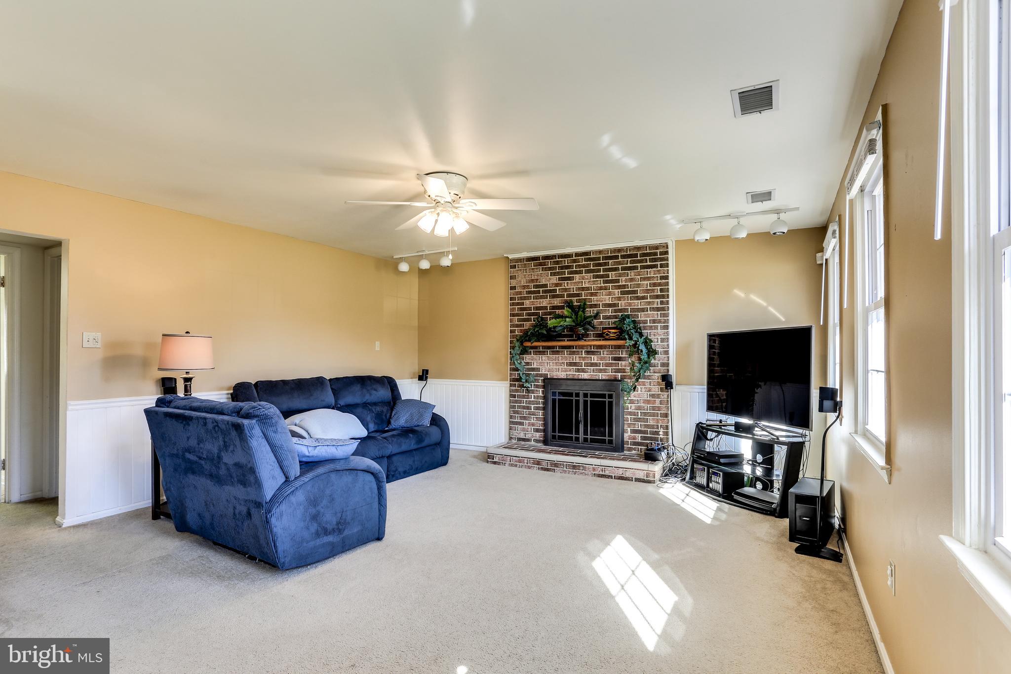 9508 Sweet Grass Ridge Columbia, MD 21046 - Photo 17 of 35 Family Room
