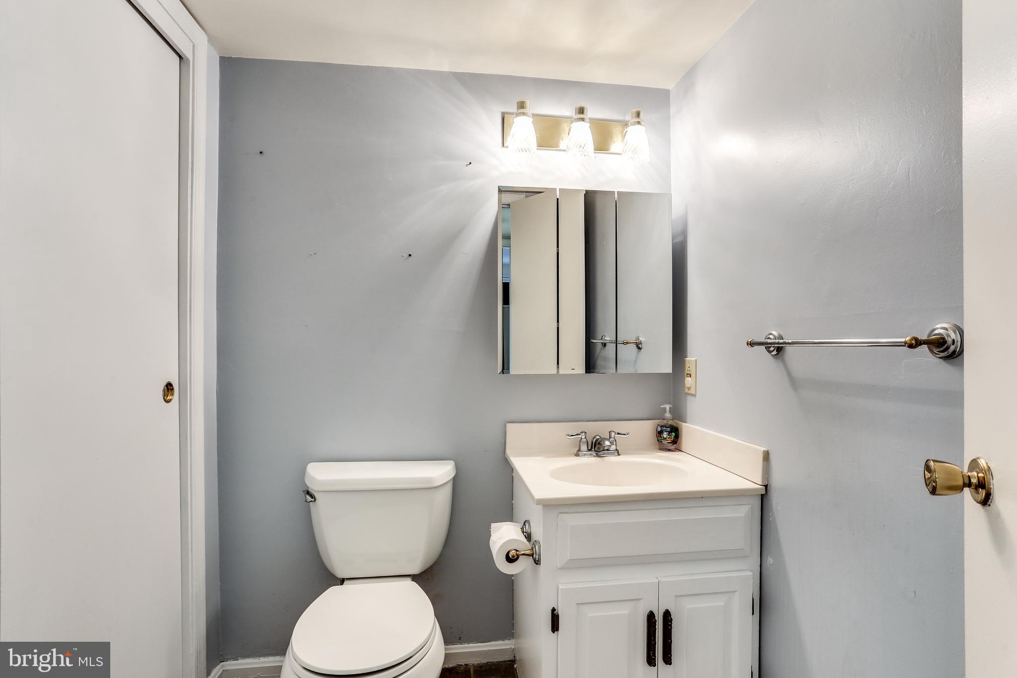 9508 Sweet Grass Ridge Columbia, MD 21046 - Photo 30 of 35 Half bath