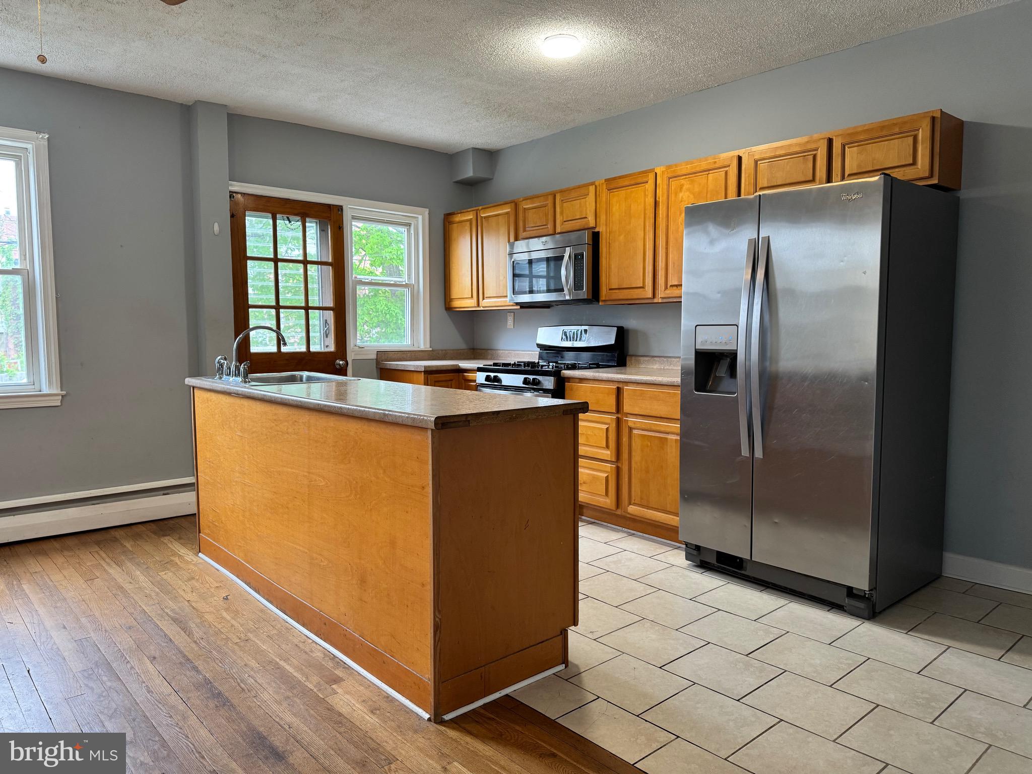 86 Berkshire Road Baltimore, MD 21221 - Photo 4 of 15 Gallery Image 4