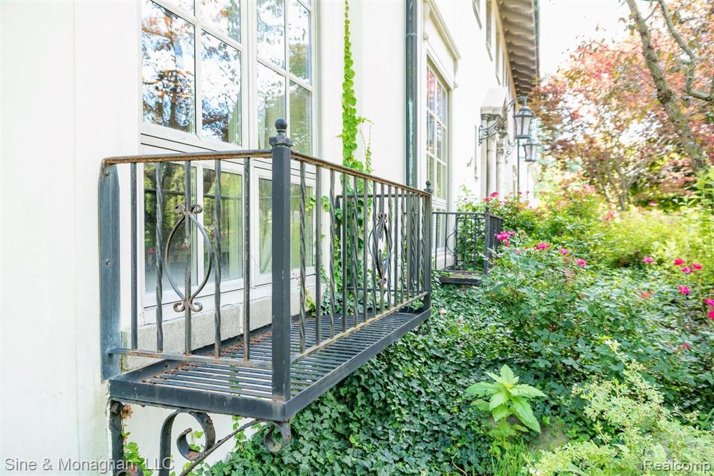 1040 Devonshire Road Grosse Pointe Park, MI 48230 - Photo 80 of 95