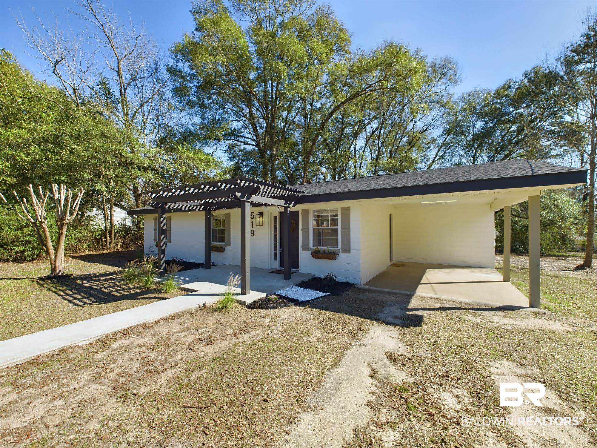 519 Franklin Avenue Brewton, AL 36426 - Photo 2 of 18