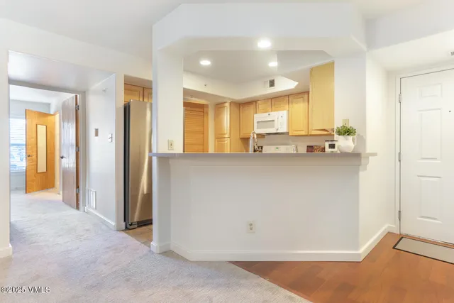 $885,000 | 40 River Pines Court, Unit B102, Edwards, CO 81632