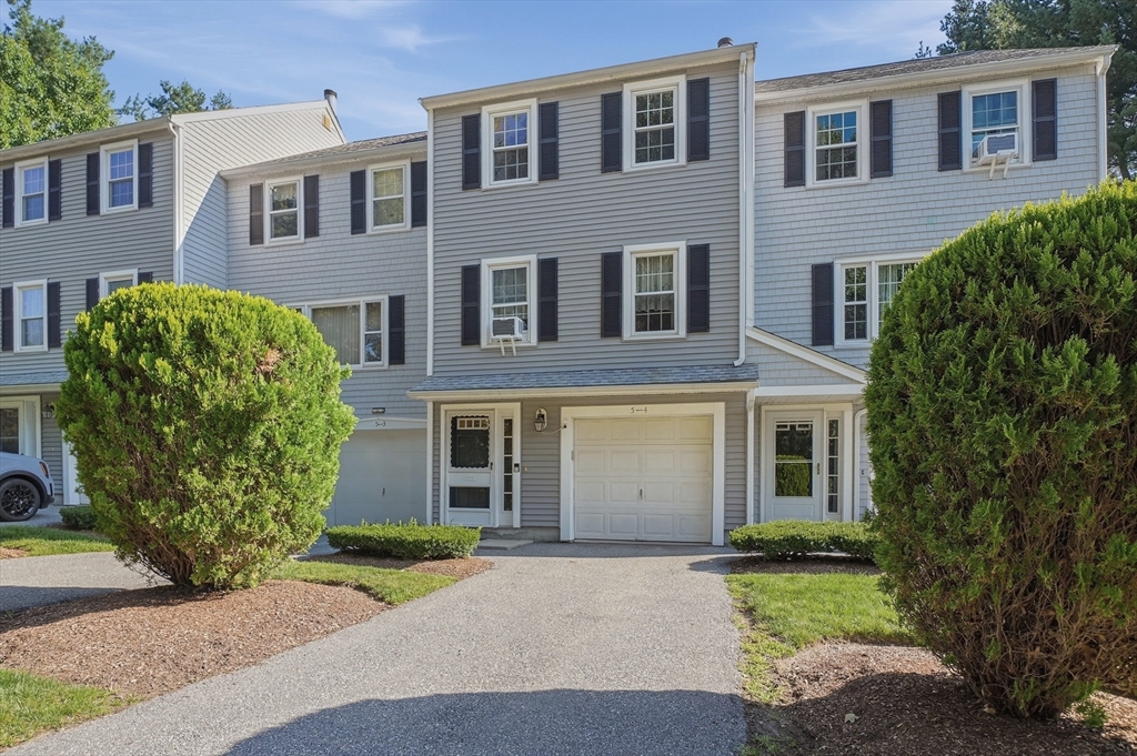 5 Tuck Farm Road, Unit 4 Auburn, MA 01501 - Photo 1 of 29 Gallery Image 1