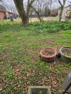 2518 Thompson Street Victoria, TX 77901 - Photo 3 of 12