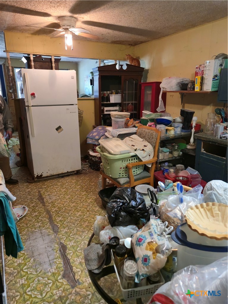 2518 Thompson Street Victoria, TX 77901 - Photo 4 of 12