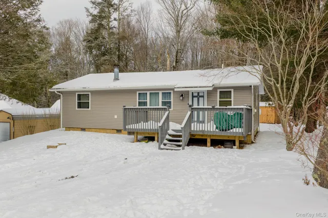 $299,900 | 4 Ray Lane, Loch Sheldrake, NY 12759