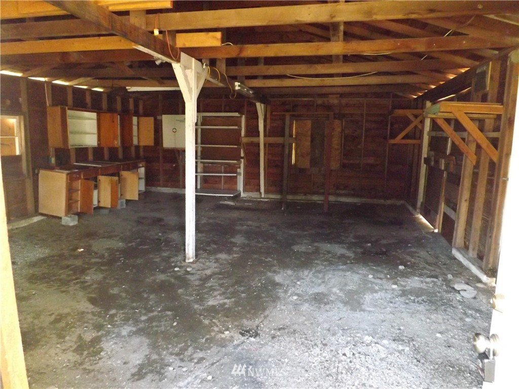 1726 Southeast Fenton Road Port Orchard, WA 98367 - Photo 6 of 13 Gallery Image 6
