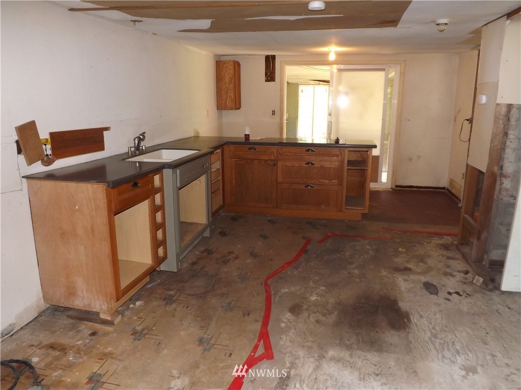 1726 Southeast Fenton Road Port Orchard, WA 98367 - Photo 7 of 13 Gallery Image 7