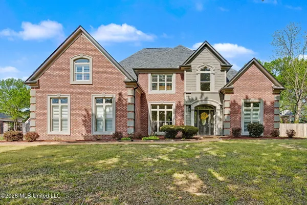 $525,000 | 8472 Belmor Lakes Drive, Olive Branch, MS 38654