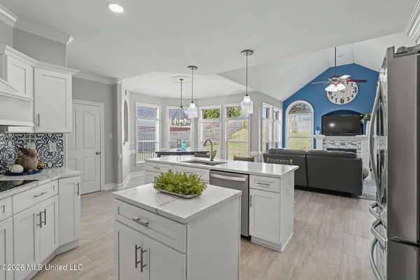 $525,000 | 8472 Belmor Lakes Drive, Olive Branch, MS 38654