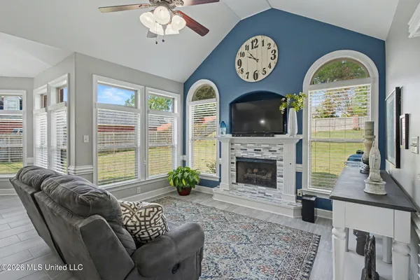 $525,000 | 8472 Belmor Lakes Drive, Olive Branch, MS 38654