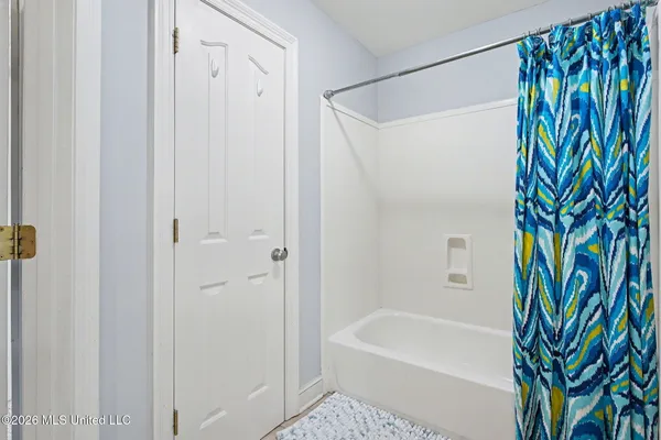 $525,000 | 8472 Belmor Lakes Drive, Olive Branch, MS 38654