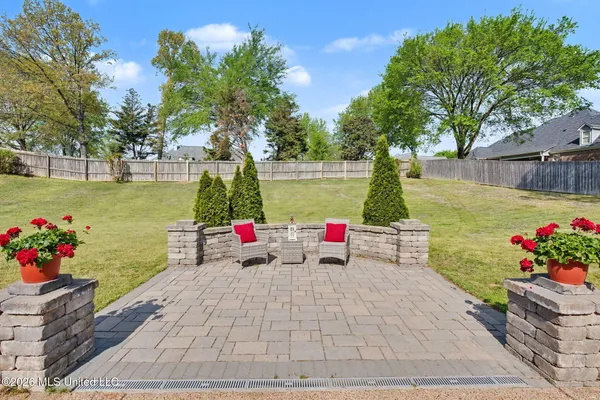 $525,000 | 8472 Belmor Lakes Drive, Olive Branch, MS 38654