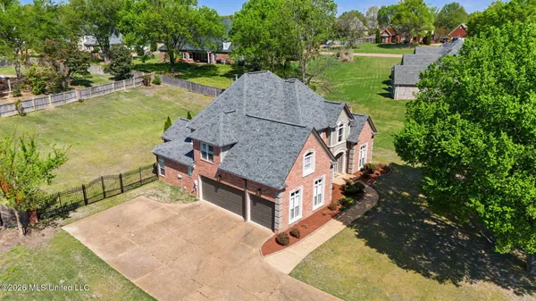 $525,000 | 8472 Belmor Lakes Drive, Olive Branch, MS 38654