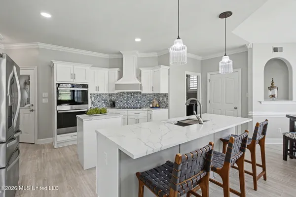 $525,000 | 8472 Belmor Lakes Drive, Olive Branch, MS 38654