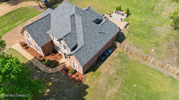 $525,000 | 8472 Belmor Lakes Drive, Olive Branch, MS 38654