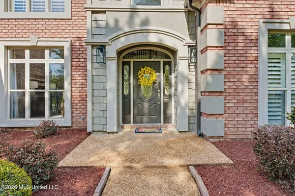 $525,000 | 8472 Belmor Lakes Drive, Olive Branch, MS 38654